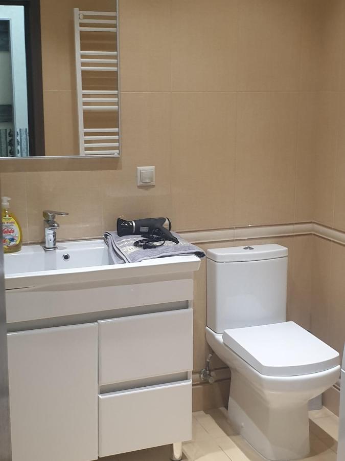 Sky House Premium Apartment In City Center Кишинев Екстериор снимка