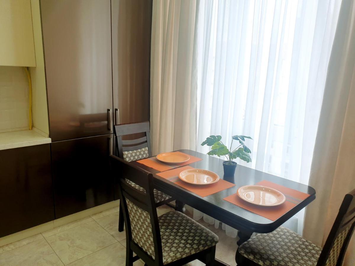 Sky House Premium Apartment In City Center Кишинев Екстериор снимка